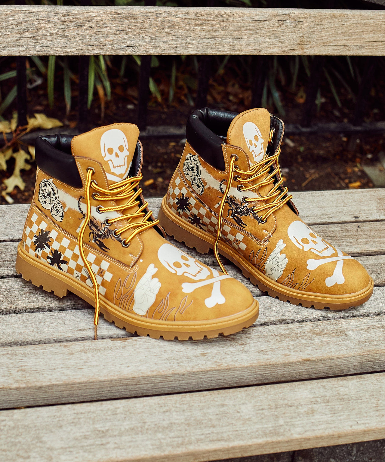 Skull Grafitti Boots