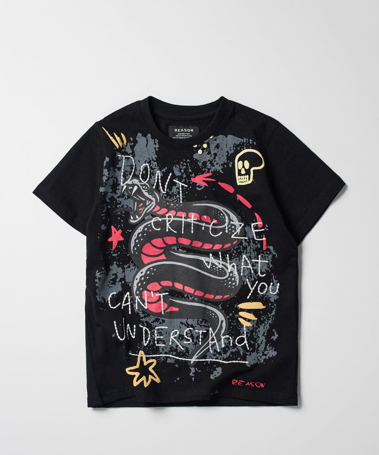 Kids Criticize Short Sleeve T-Shirt