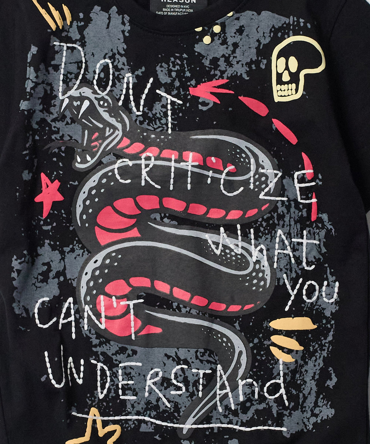 Kids Criticize Short Sleeve T-Shirt