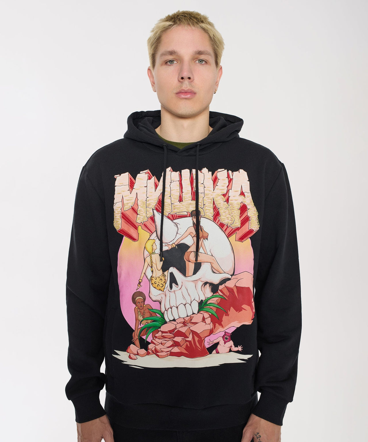 Mnwka Hoodie