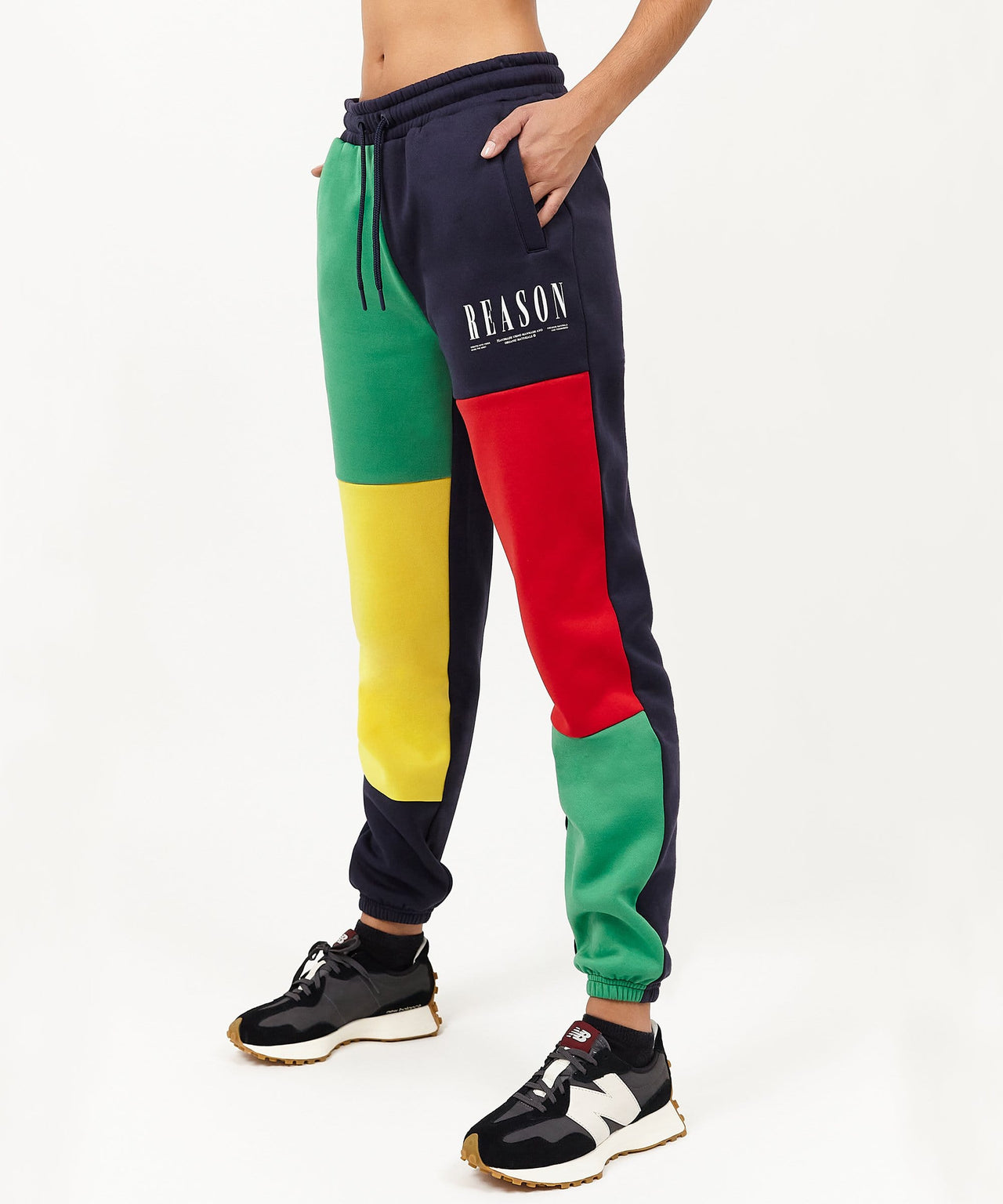 Oswego Women's Slim Fit Joggers - Multicolor